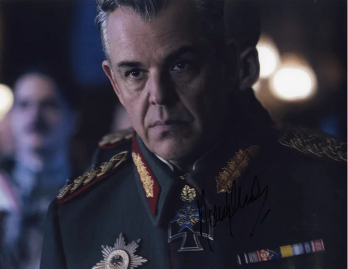 Danny Huston autograph
