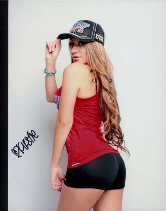 Kirstie Masciel autograph