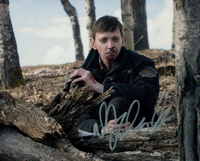 DJ Qualls autograph