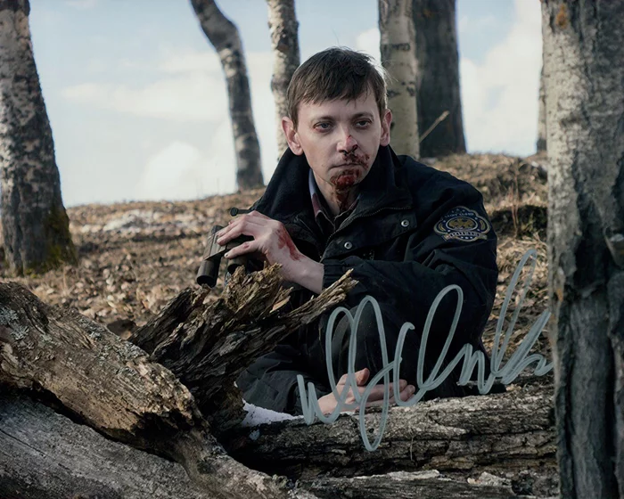 DJ Qualls autograph