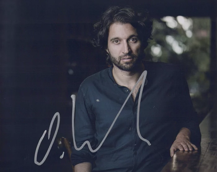 Alejandro Landes autograph