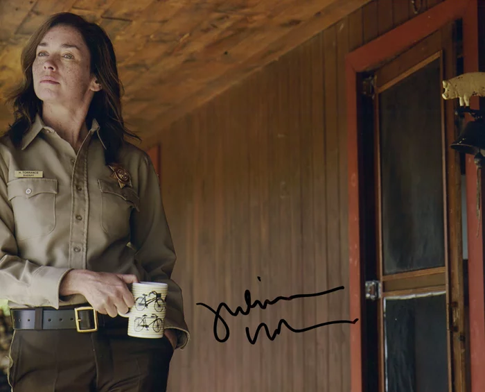 Julianne Nicholson autograph