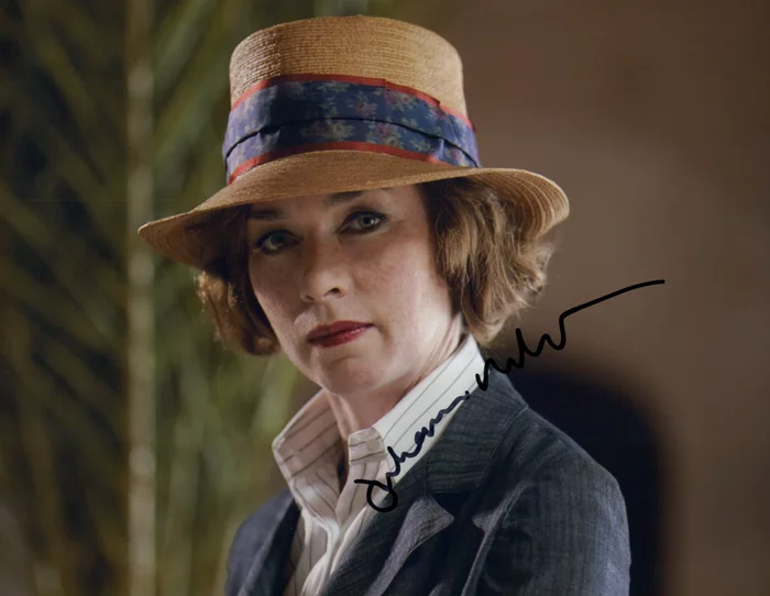 Julianne Nicholson autograph