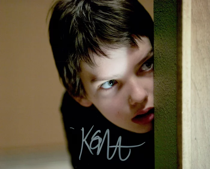 Kodi Smit-McPhee autograph