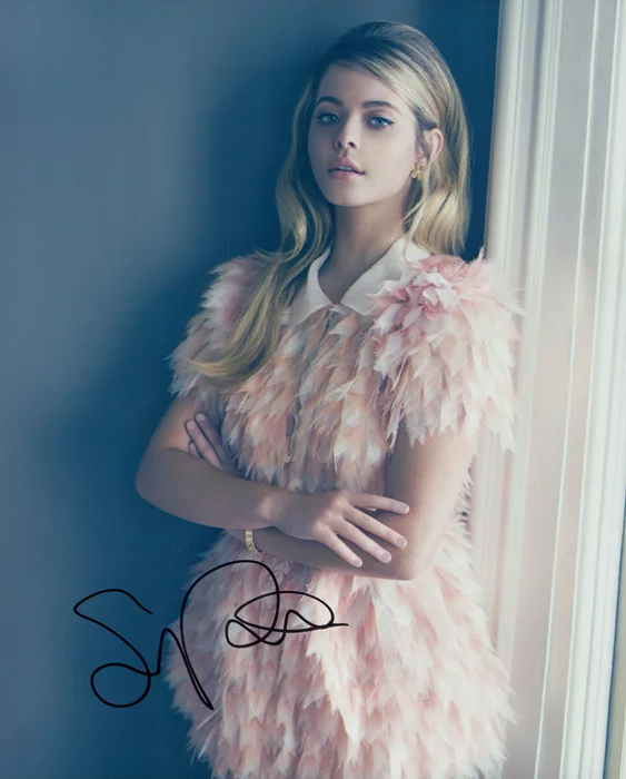 Sasha  Pieterse autograph