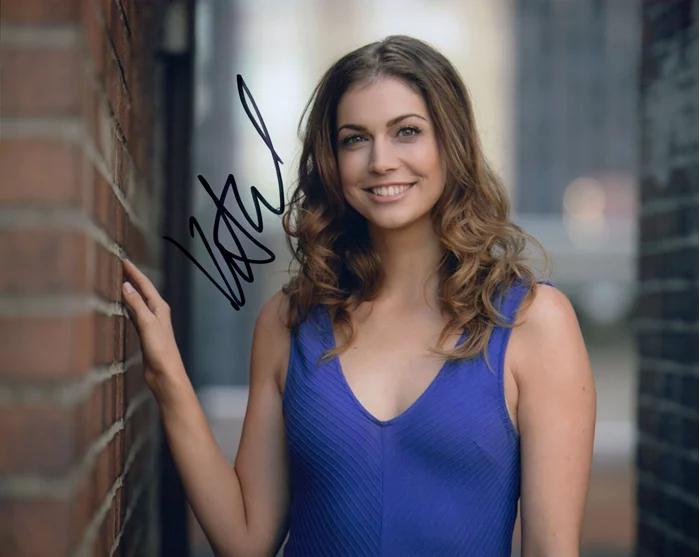 Katlyn Carlson autograph