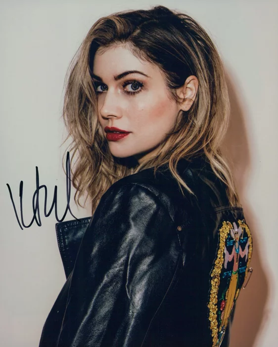 Katlyn Carlson autograph