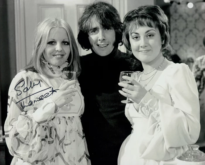 Sally Thomsett autograph