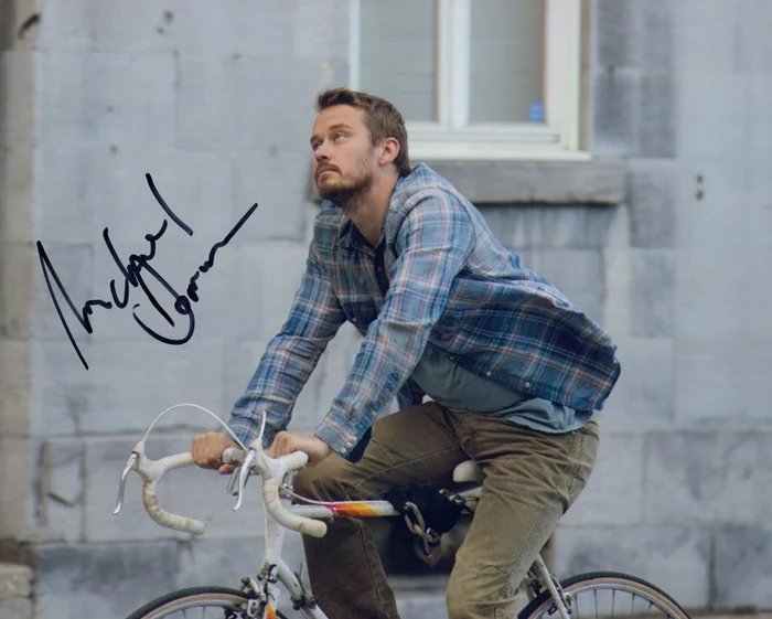 Michael Dorman autograph