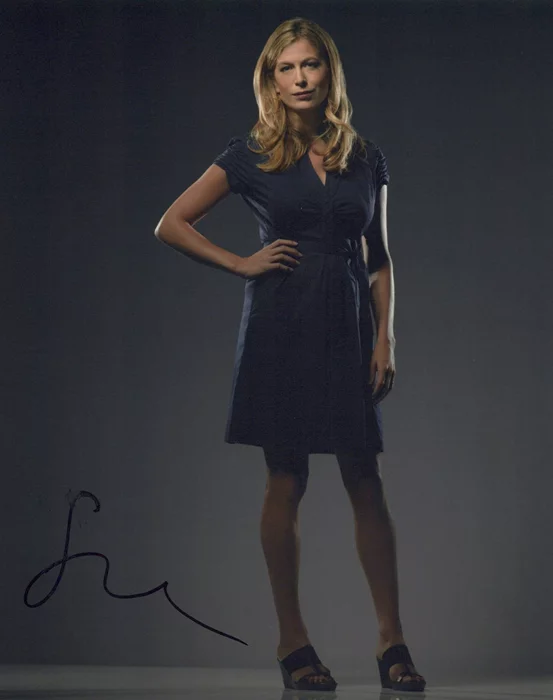 Sonya Walger autograph