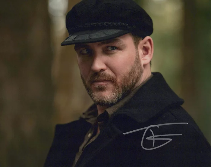 Ty Olsson autograph