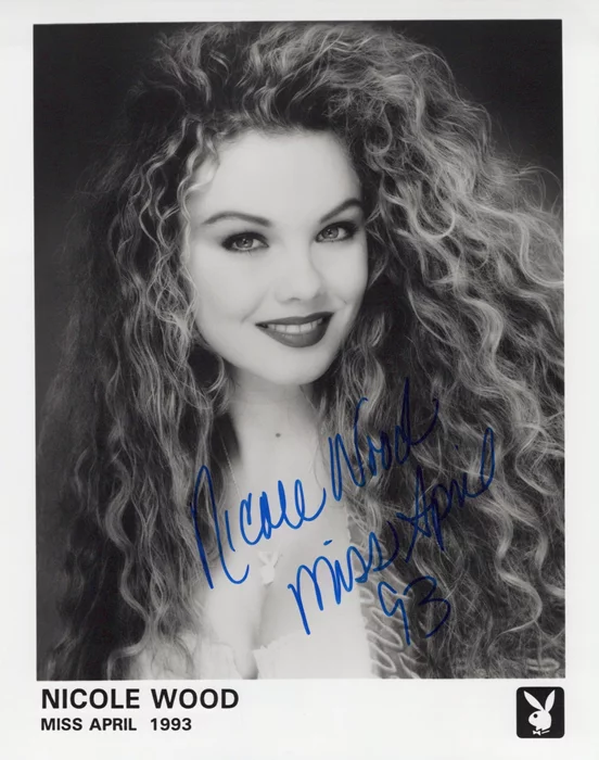 Nicole Wood autograph