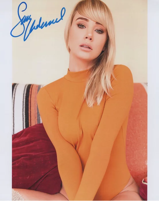Sara Jean Underwood autograph