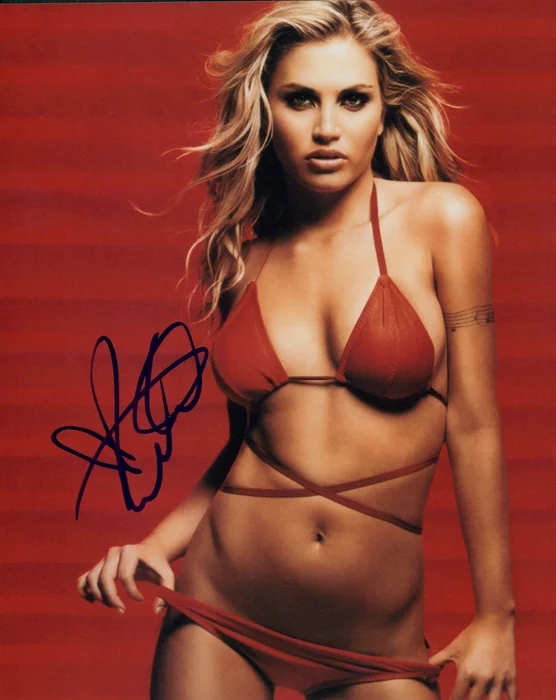 Willa Ford autograph