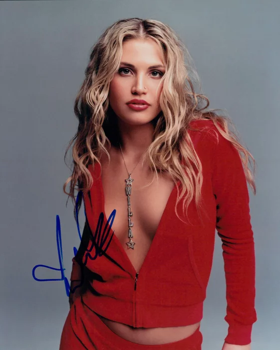 Willa Ford autograph