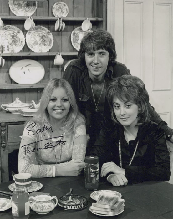 Sally Thomsett autograph