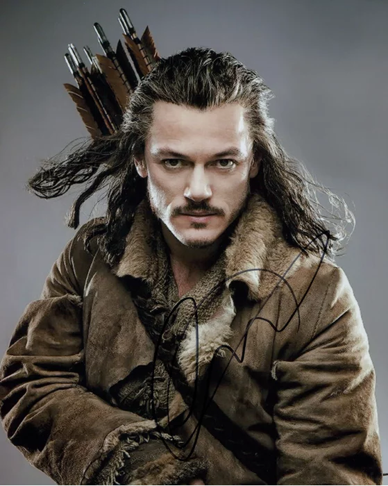 Luke  Evans autograph