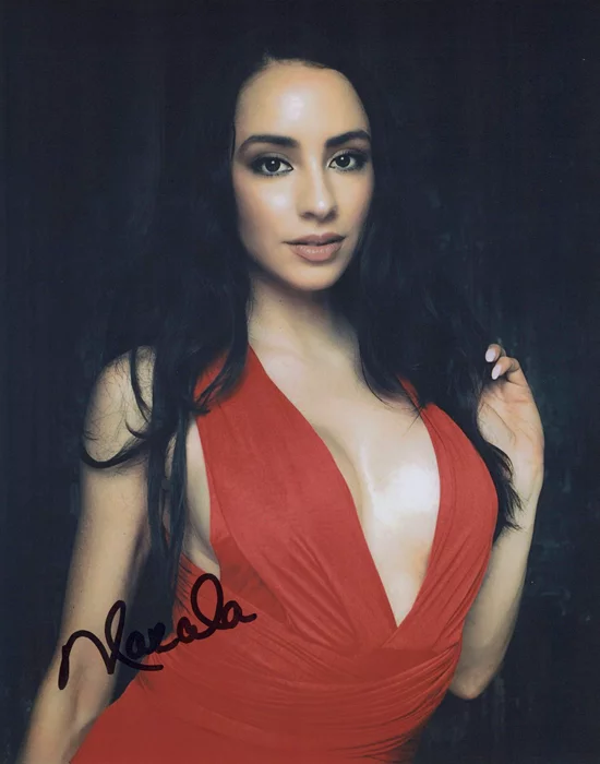 Marcela Valladolid autograph