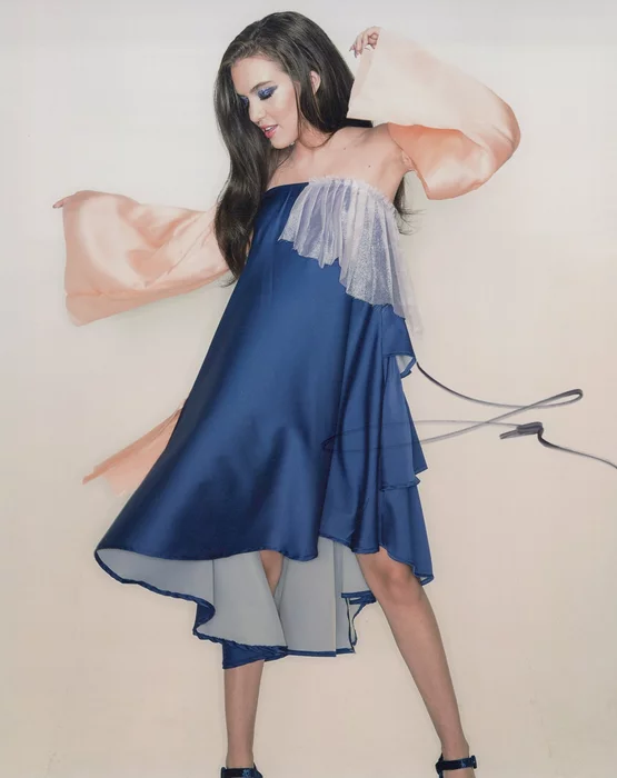 Lilimar Hernandez autograph