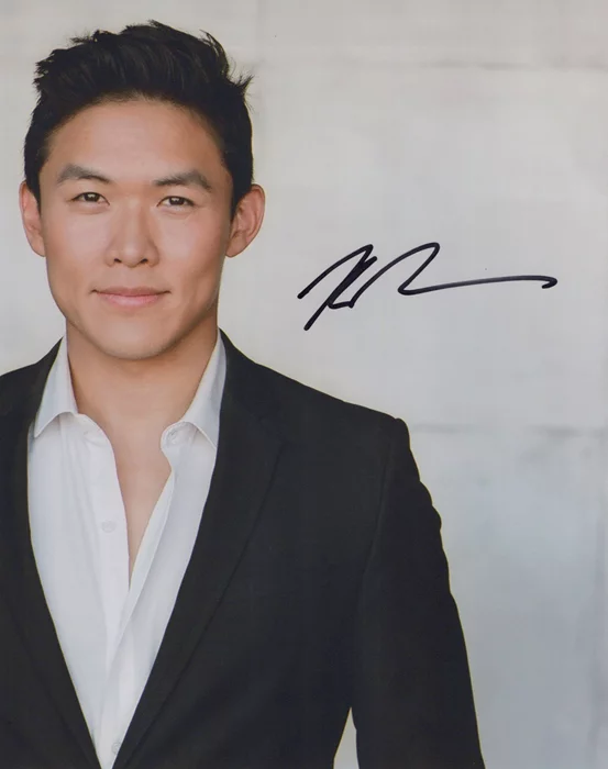 Kenny Leu autograph