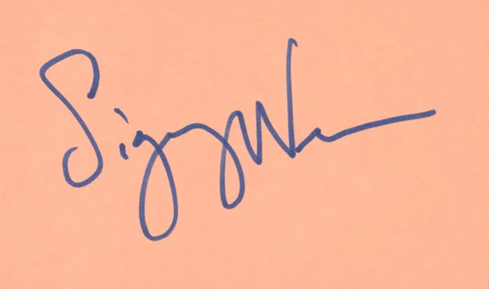 Sigourney Weaver autograph