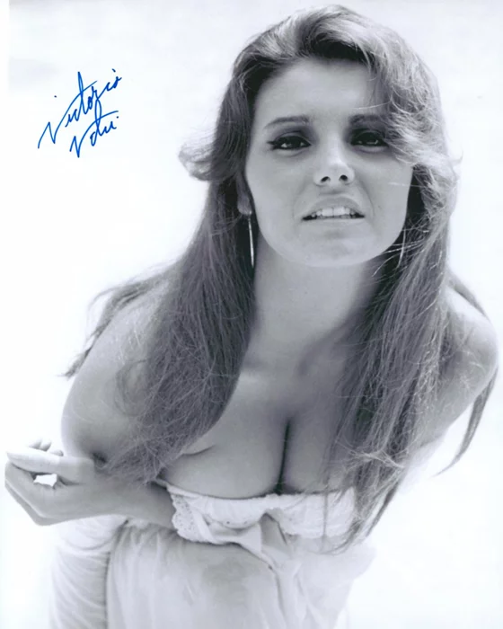 Victoria Vetri autograph