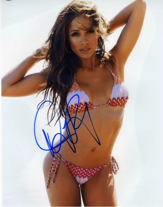 Dania Ramirez autograph