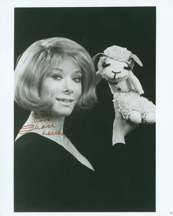 Shari Lewis autograph