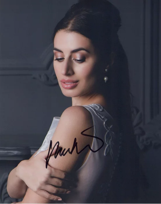 Maria Hageli autograph