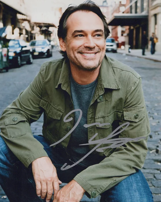 Jon Lindstrom autograph
