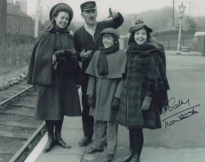 Sally Thomsett autograph