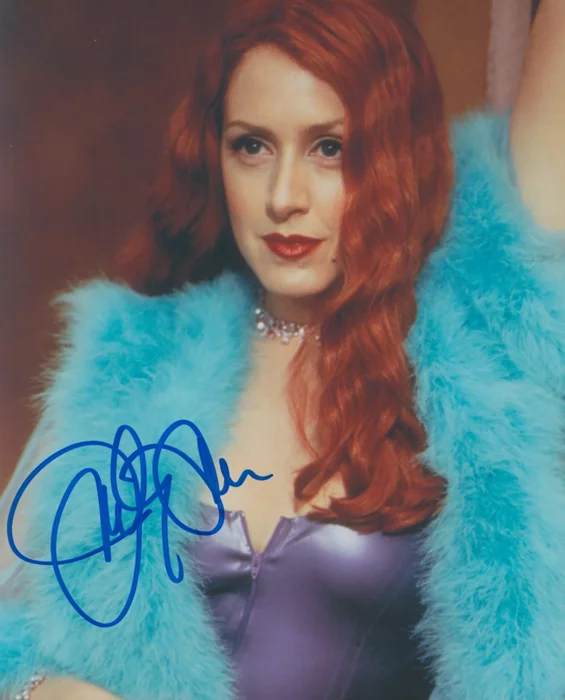 Joely Fisher autograph