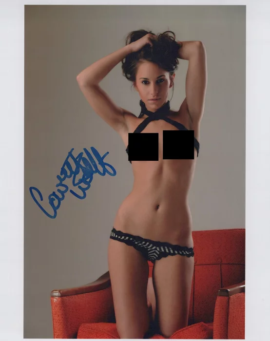 Courtney Wolf autograph