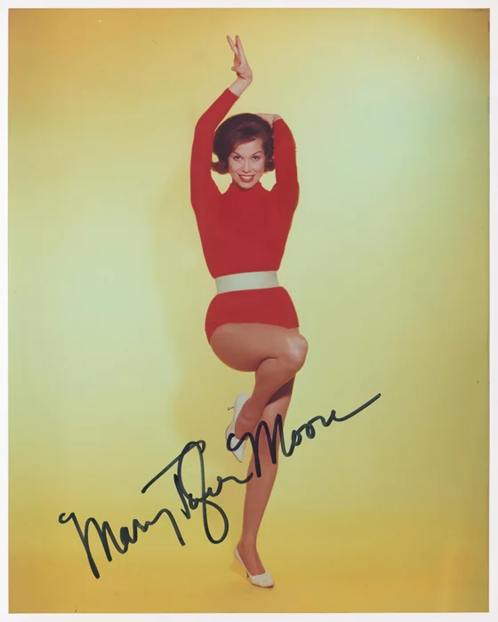 Mary Tyler Moore autograph