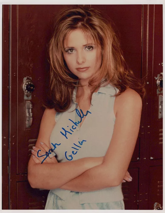 Sarah Michelle Gellar autograph
