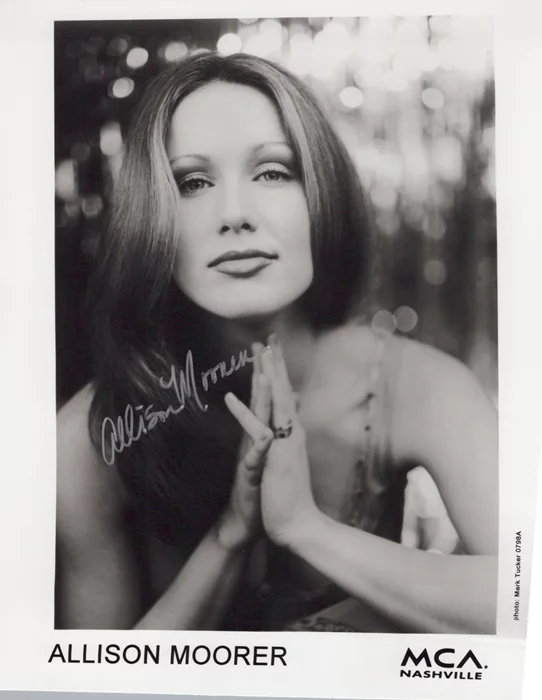Allison Moorer autograph