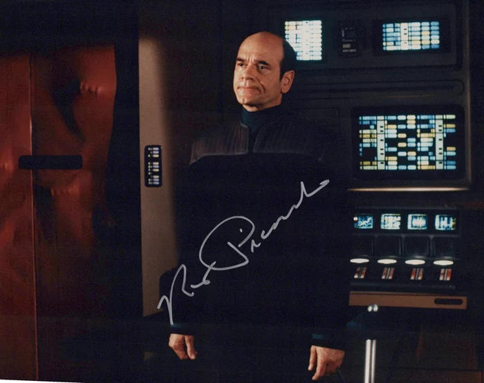 Robert Picardo autograph