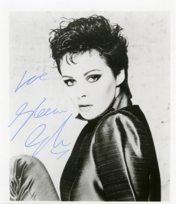 Sheena Easton autograph