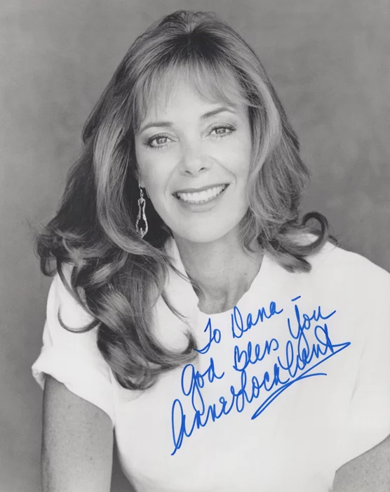 Anne Lockhart autograph