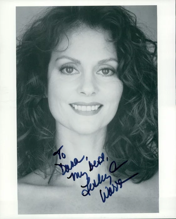 Lesley Ann Warren autograph