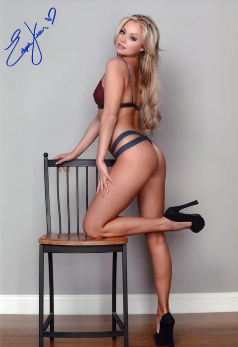 Elyse Jean autograph