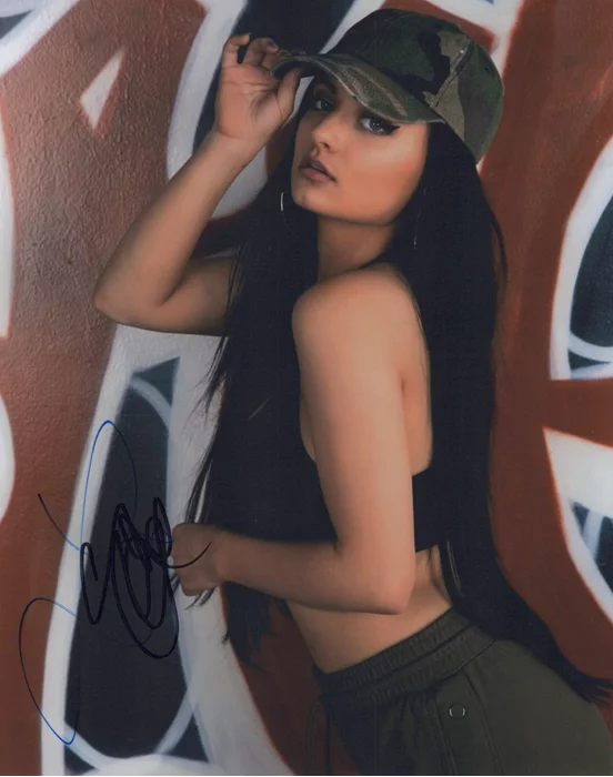 Laci Mercede autograph