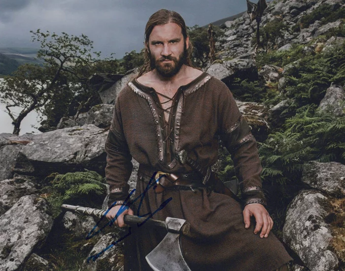 Clive Standen autograph
