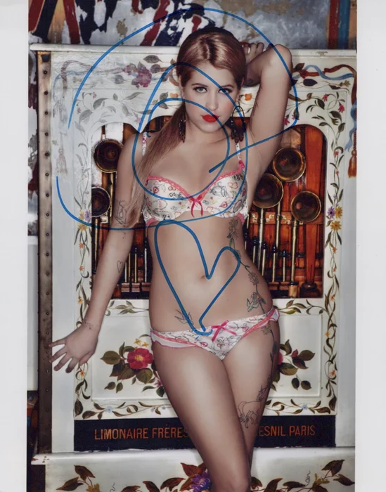 Peaches Geldof autograph