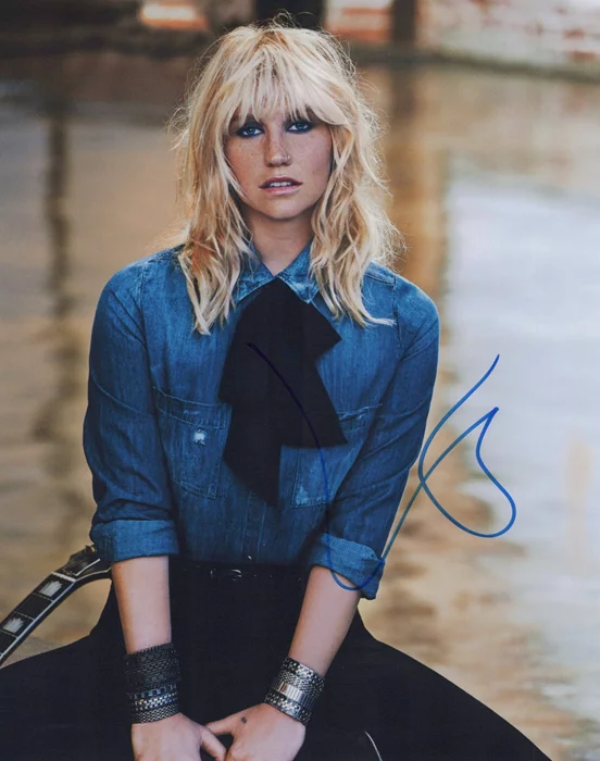 Kesha autograph