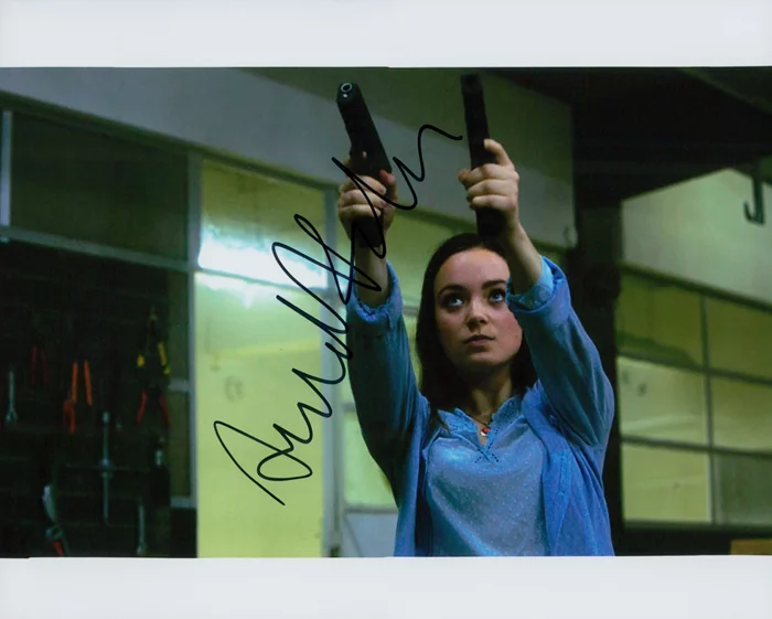 Amalia Holm autograph