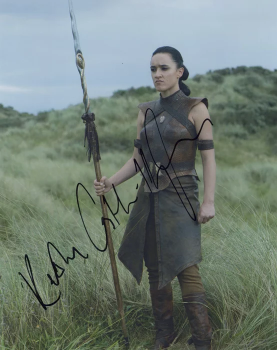 Keisha Castle-Hughes autograph