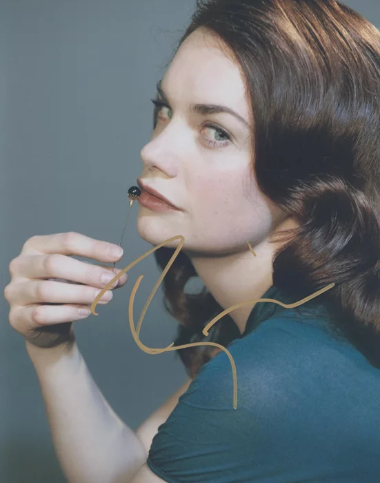 Ruth Wilson autograph