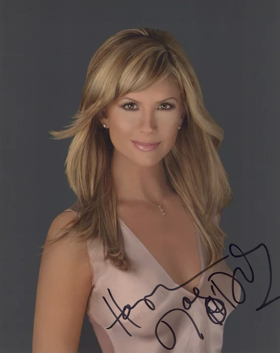 Nancy O'Dell autograph