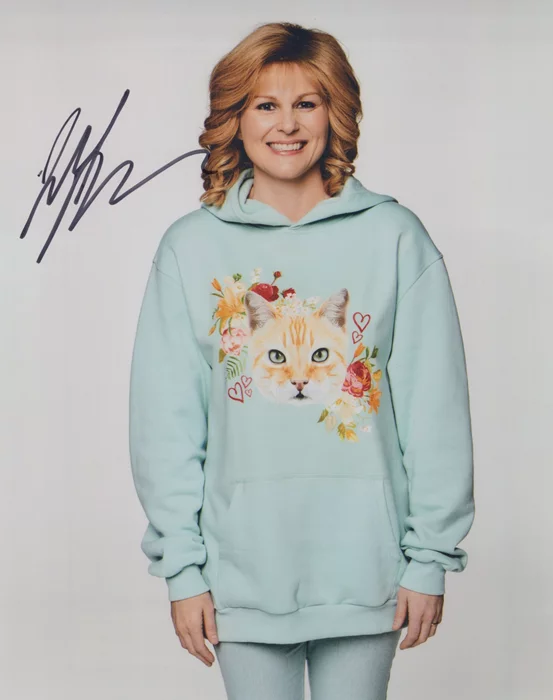 Jennifer Robertson autograph